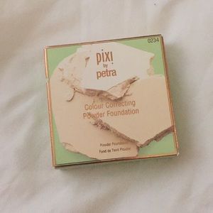 Pixi powder foundation